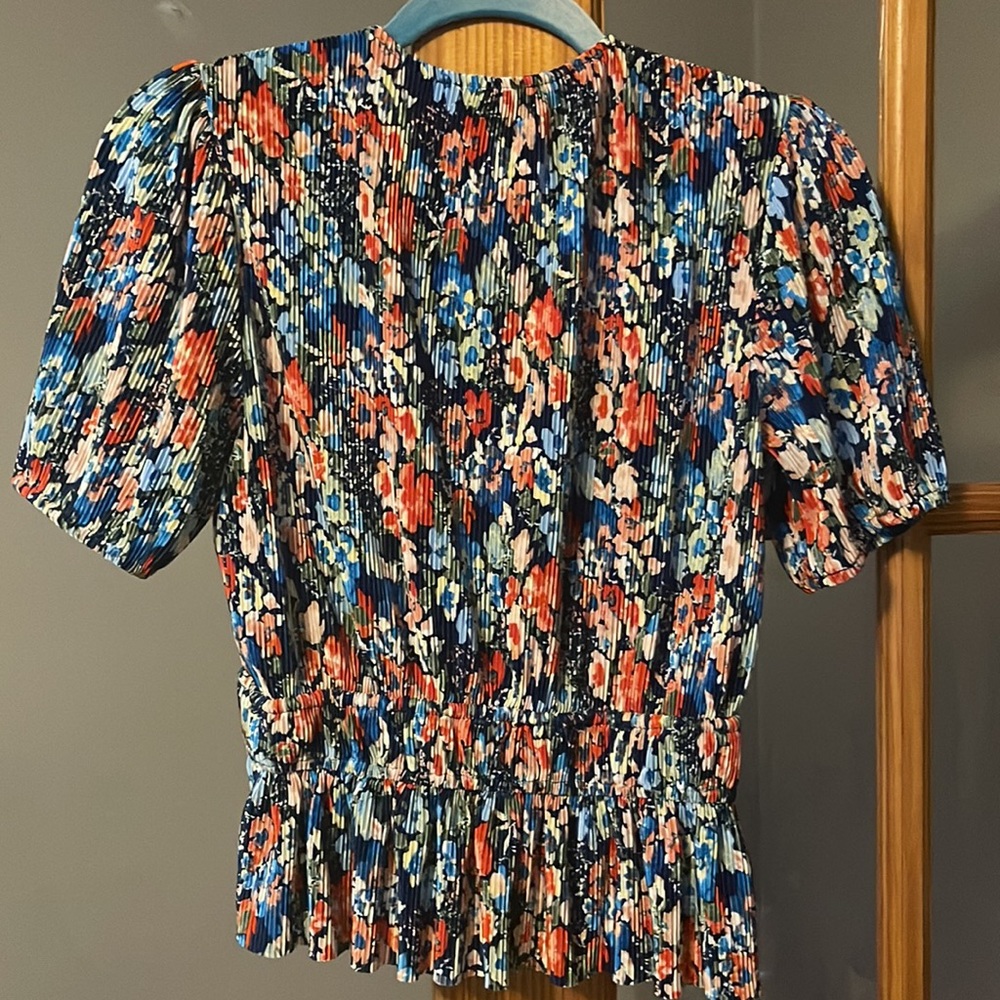 Wayf | Cropped Blouse - Picture 2 of 4